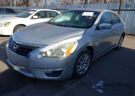 2015 Nissan Altima 2.5/2.5 S/2.5 Sl/2.5 Sv z USA, uszkodzony, nr VIN 1N4AL3AP0FC228330